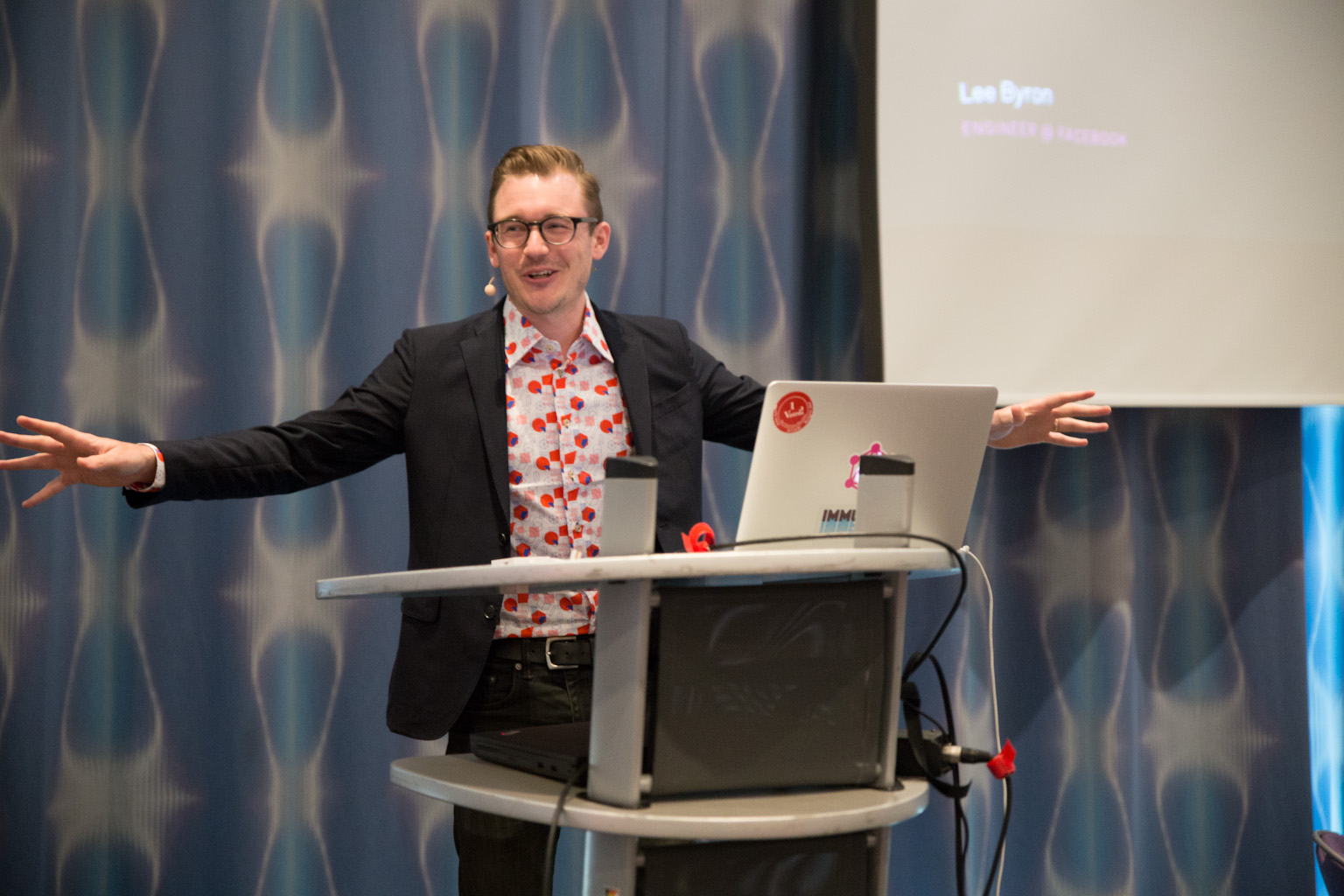 Lee Byron giving the closing keynote speech at GraphQL-Europe 2017